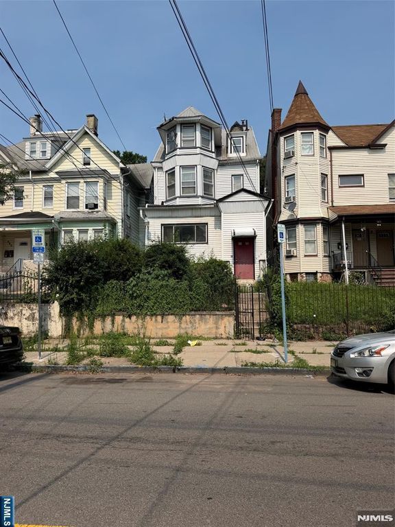 444 Summer Avenue, Newark, NJ 07104