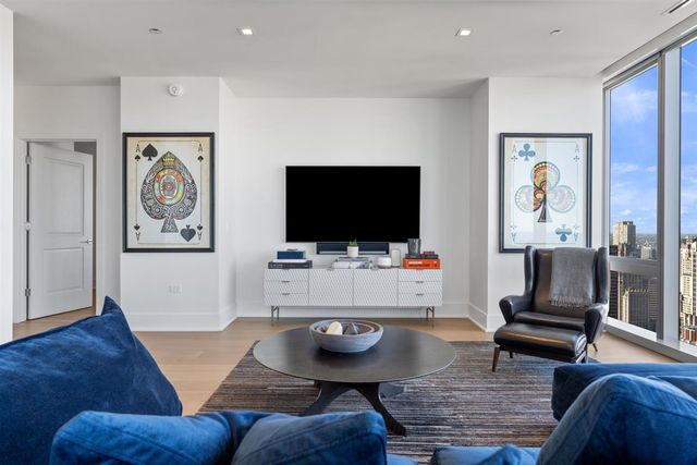 363 E Wacker Drive 4206, Chicago, IL 60601