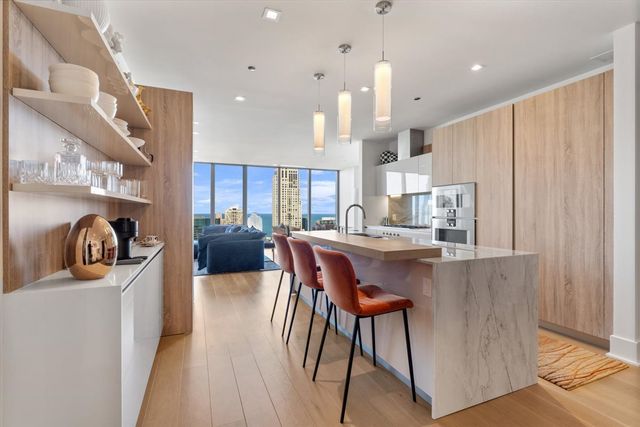 363 E Wacker Drive 4206, Chicago, IL 60601