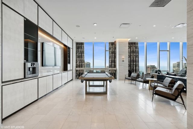 363 E Wacker Drive 4206, Chicago, IL 60601