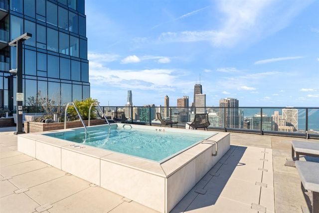 363 E Wacker Drive 4206, Chicago, IL 60601