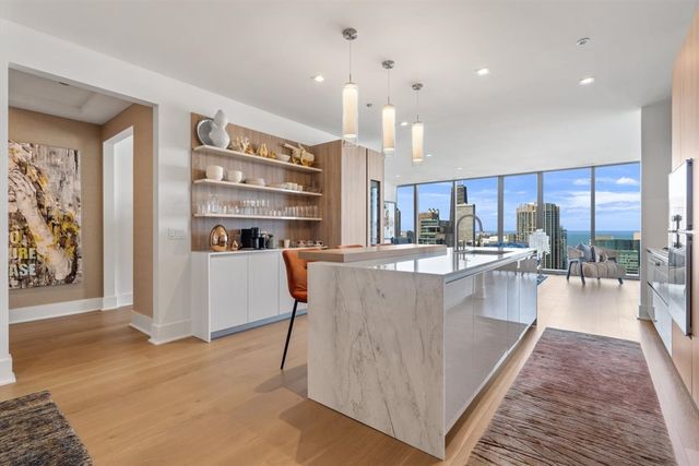 363 E Wacker Drive 4206, Chicago, IL 60601