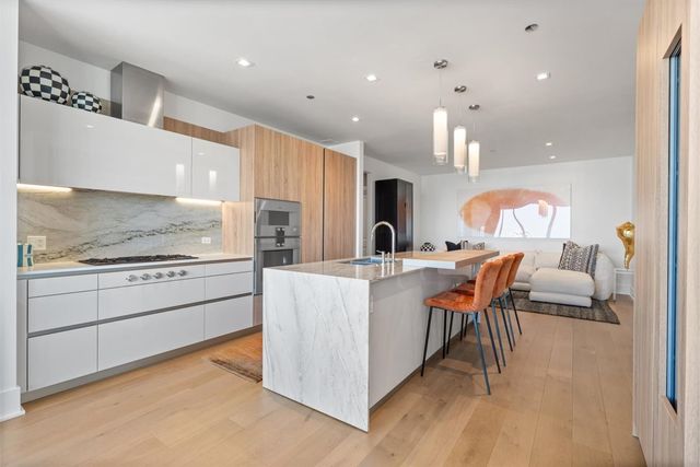 363 E Wacker Drive 4206, Chicago, IL 60601