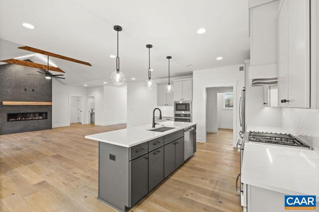 3769 STONY POINT RD, Charlottesville, VA 22911