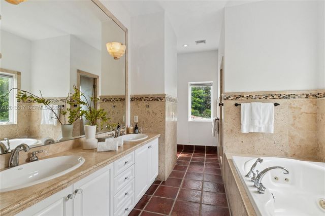 319 Mendoza Ave, Miami, FL 33134