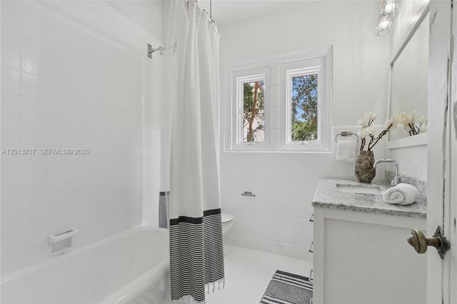 319 Mendoza Ave, Miami, FL 33134