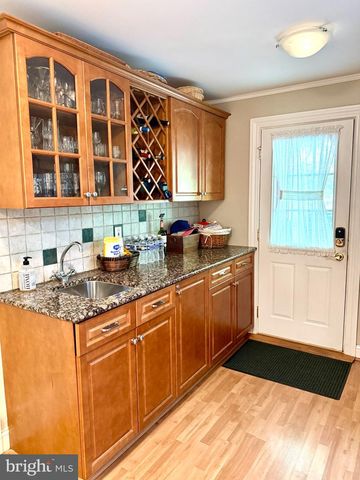 1013 WELLINGTON RD, Jenkintown, PA 19046