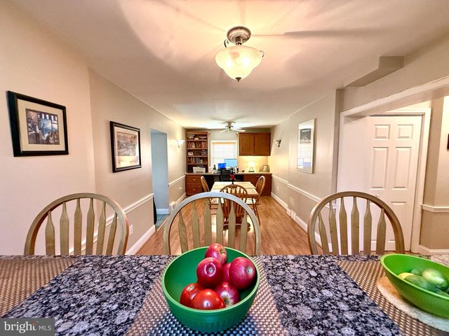 1013 WELLINGTON RD, Jenkintown, PA 19046