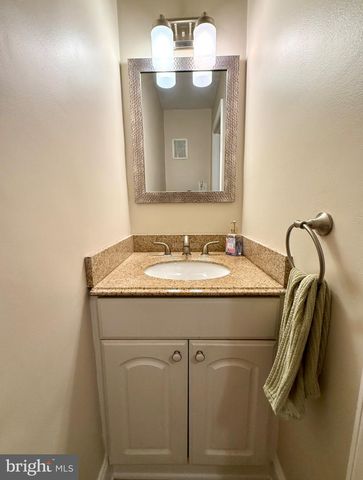 1013 WELLINGTON RD, Jenkintown, PA 19046