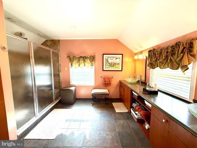 1013 WELLINGTON RD, Jenkintown, PA 19046