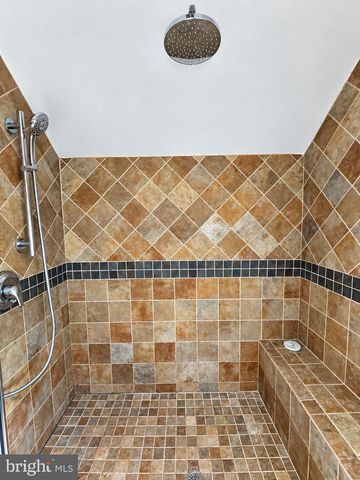 1013 WELLINGTON RD, Jenkintown, PA 19046