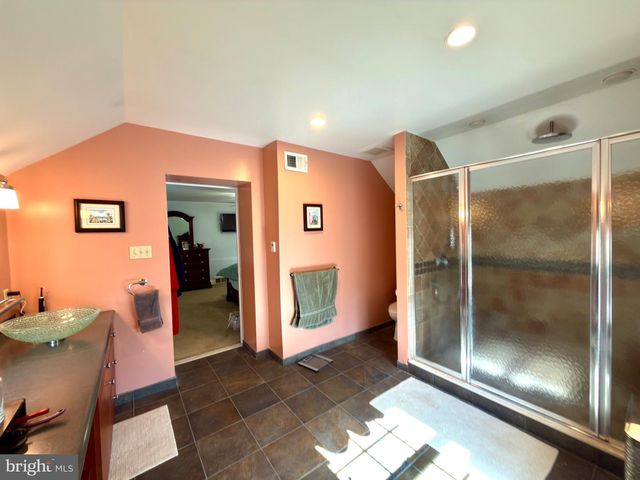 1013 WELLINGTON RD, Jenkintown, PA 19046