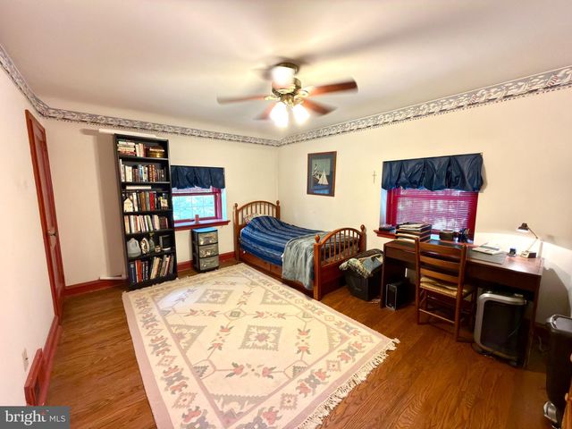 1013 WELLINGTON RD, Jenkintown, PA 19046