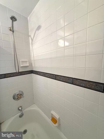 1013 WELLINGTON RD, Jenkintown, PA 19046
