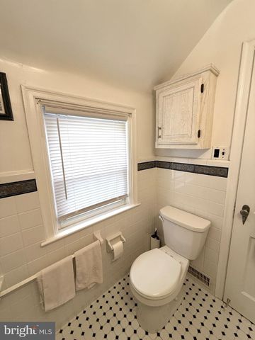 1013 WELLINGTON RD, Jenkintown, PA 19046