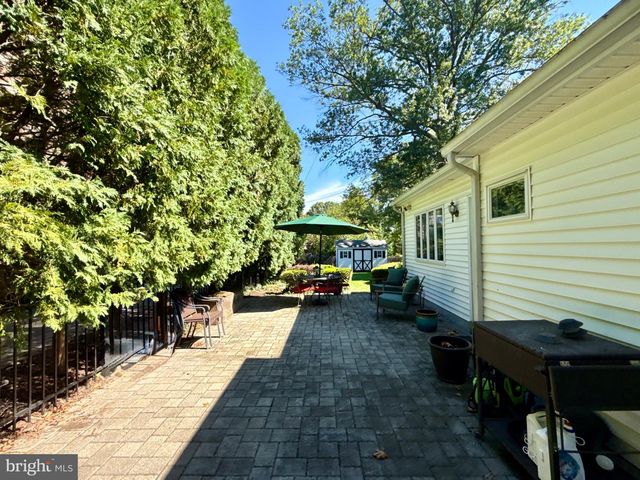 1013 WELLINGTON RD, Jenkintown, PA 19046