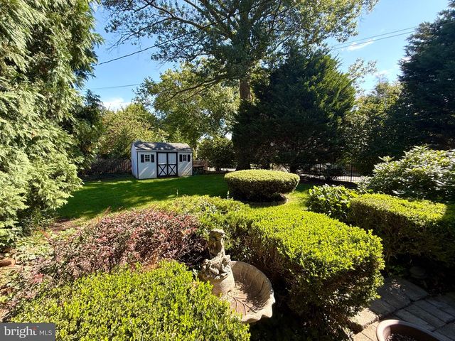1013 WELLINGTON RD, Jenkintown, PA 19046