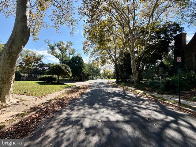 1013 WELLINGTON RD, Jenkintown, PA 19046