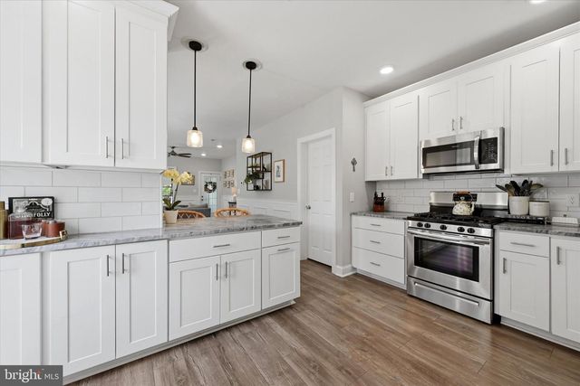 320 E BROAD ST, Malvern, PA 19355