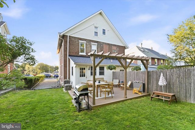 320 E BROAD ST, Malvern, PA 19355