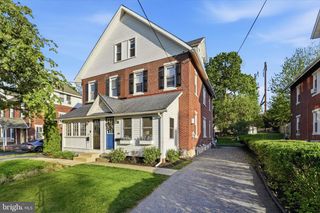 320 E BROAD ST, Malvern, PA 19355