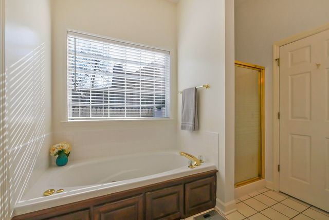 6823 Chiswick Drive, Chattanooga, TN 37421