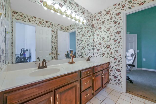 6823 Chiswick Drive, Chattanooga, TN 37421