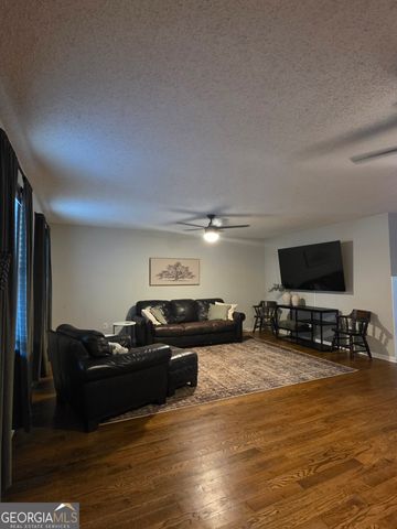611 Calloway Drive, Rockmart, GA 30153
