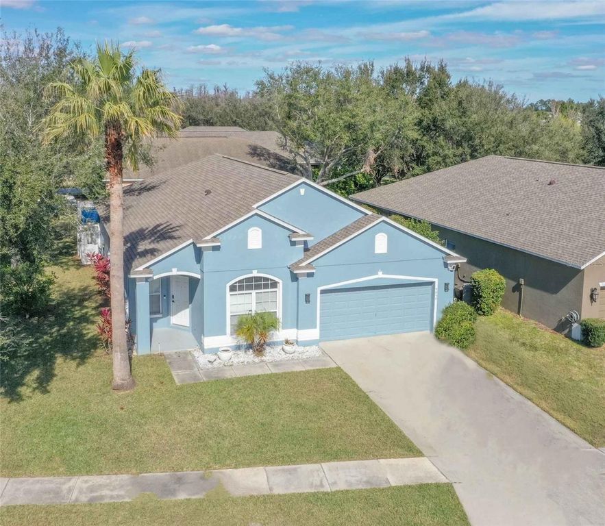 Image 7 of property listing at 9850 HIDDEN DUNES LANE, Orlando, FL 32832