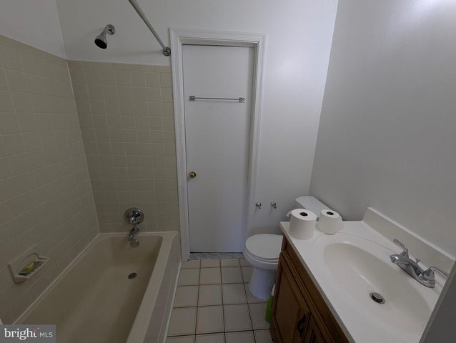 66 CHATHAM, Hightstown, NJ 08520