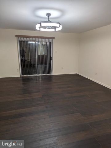66 CHATHAM, Hightstown, NJ 08520