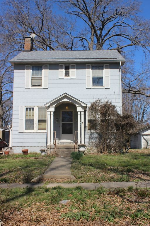 804 E 4th Street E, Centralia, IL 62801