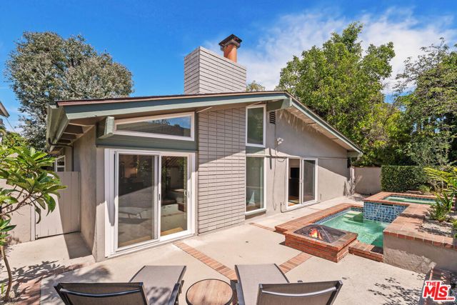 12722 Sarah Street, Studio City (los Angeles), CA 91604