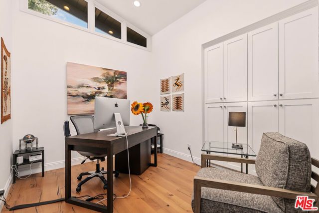 12722 Sarah Street, Studio City (los Angeles), CA 91604