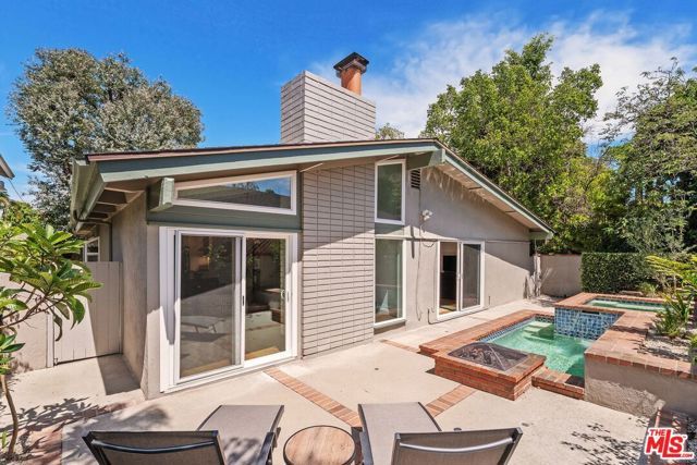 12722 Sarah Street, Studio City (los Angeles), CA 91604