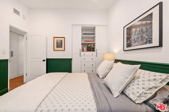 12722 Sarah Street, Studio City (los Angeles), CA 91604