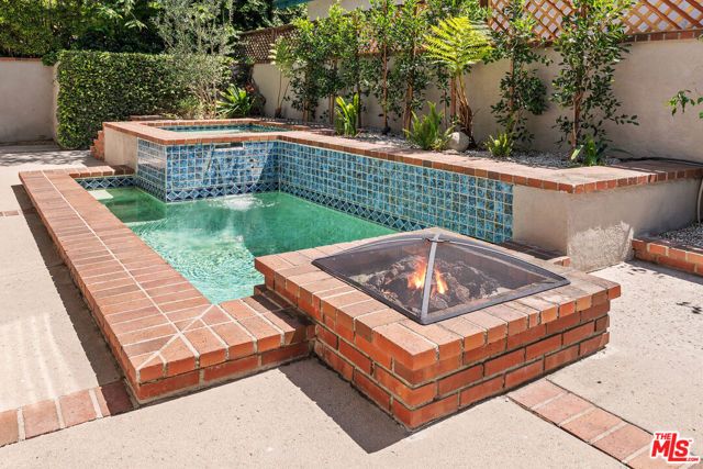 12722 Sarah Street, Studio City (los Angeles), CA 91604