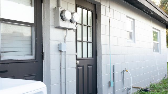 713 N 23rd Street B, Fort Pierce, FL 34950