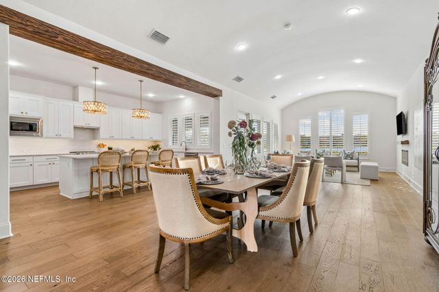 5226 COMMISSIONERS Drive, Jacksonville, FL 32224