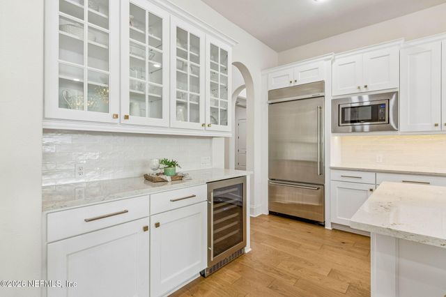 5226 COMMISSIONERS Drive, Jacksonville, FL 32224