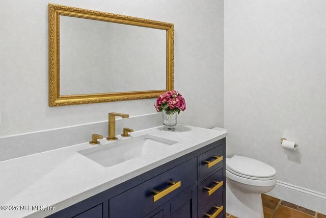 5226 COMMISSIONERS Drive, Jacksonville, FL 32224