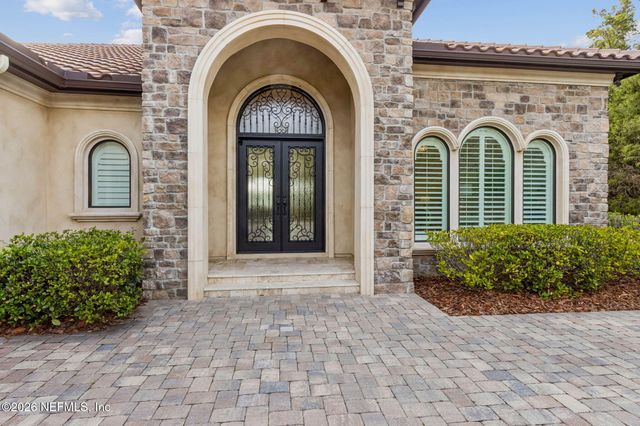 5226 COMMISSIONERS Drive, Jacksonville, FL 32224