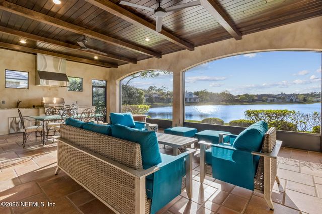 5226 COMMISSIONERS Drive, Jacksonville, FL 32224