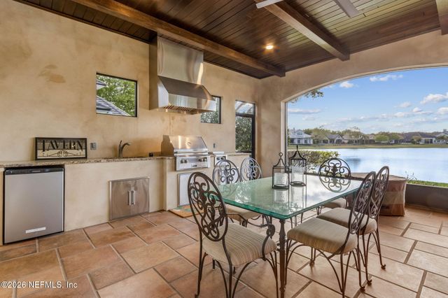 5226 COMMISSIONERS Drive, Jacksonville, FL 32224