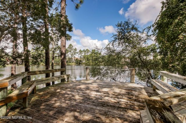 5226 COMMISSIONERS Drive, Jacksonville, FL 32224