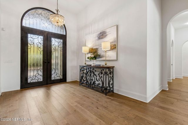 5226 COMMISSIONERS Drive, Jacksonville, FL 32224