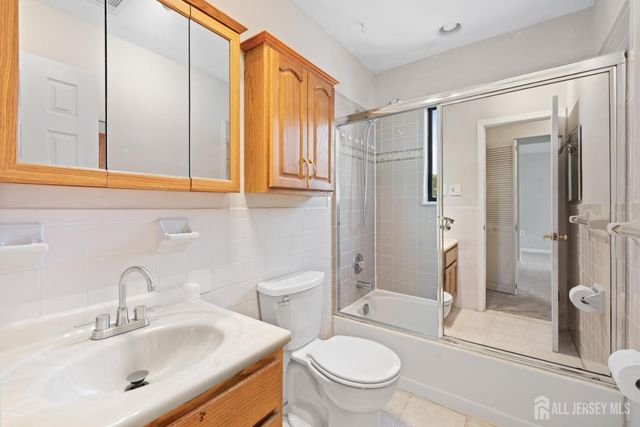 3610 Birchwood Court, North Brunswick, NJ 08902