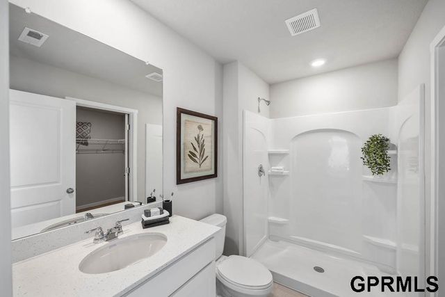 10821 S 178th Avenue, Omaha, NE 68136