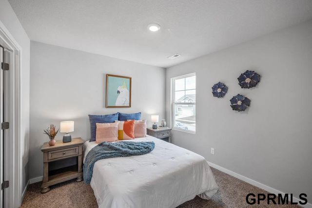 10821 S 178th Avenue, Omaha, NE 68136