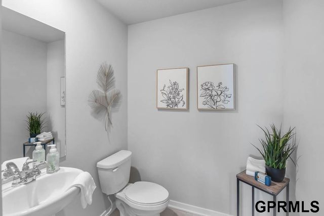 10821 S 178th Avenue, Omaha, NE 68136